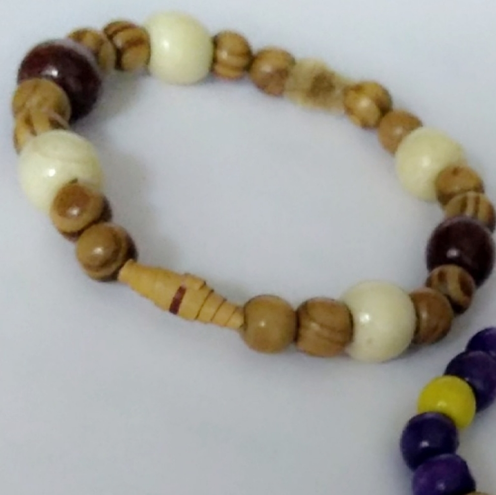 Hand made bracelets - Picture 3 of 3